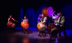 Spectacle école Tsunagari Taiko Center